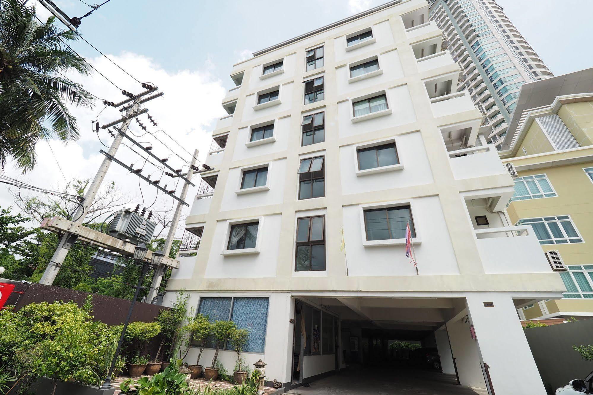 Living Naraa Place Bangkok Exterior foto