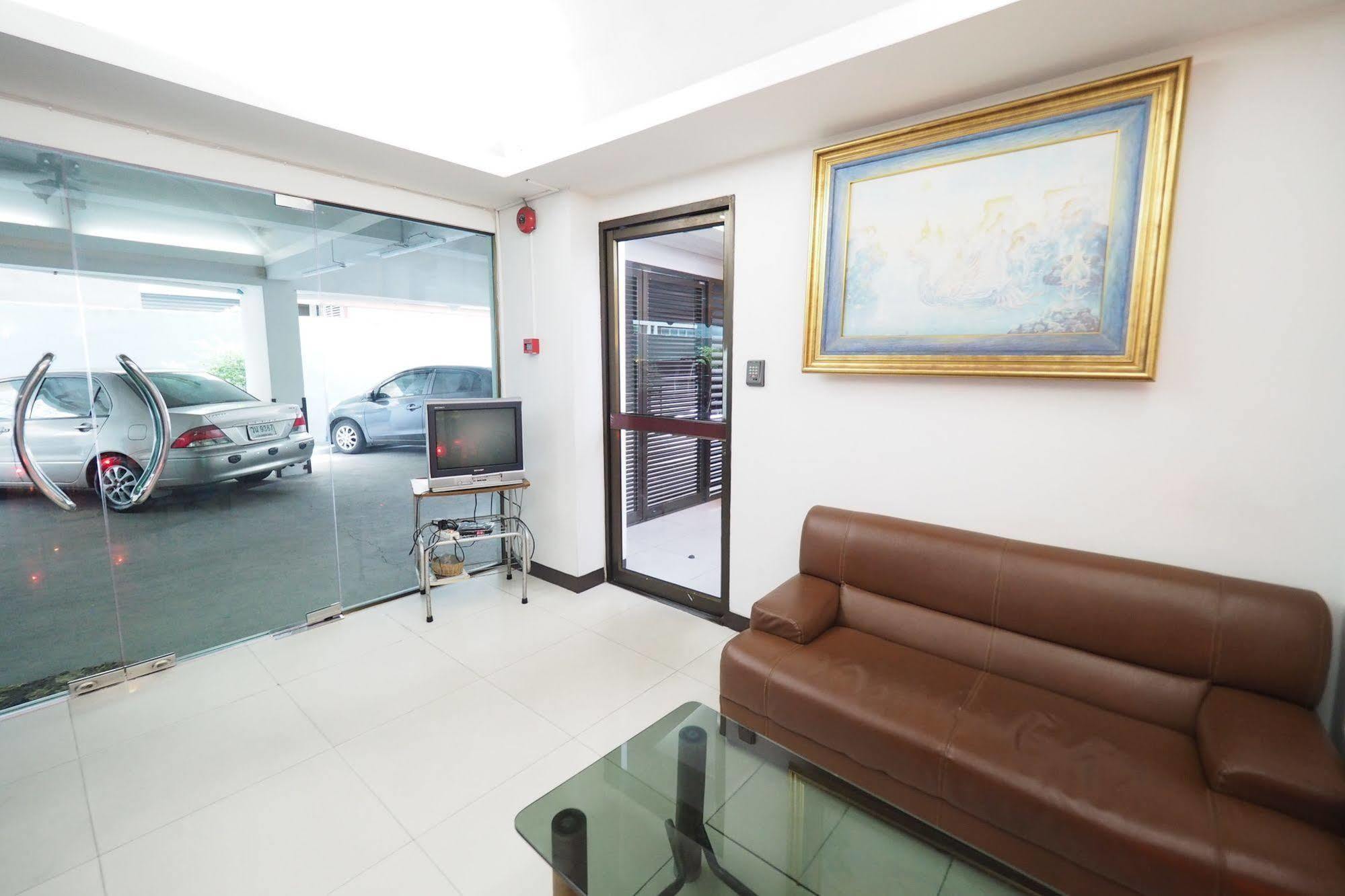 Living Naraa Place Bangkok Exterior foto