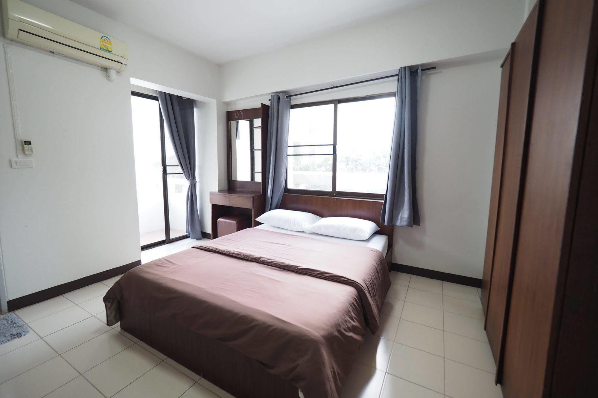 Living Naraa Place Bangkok Exterior foto