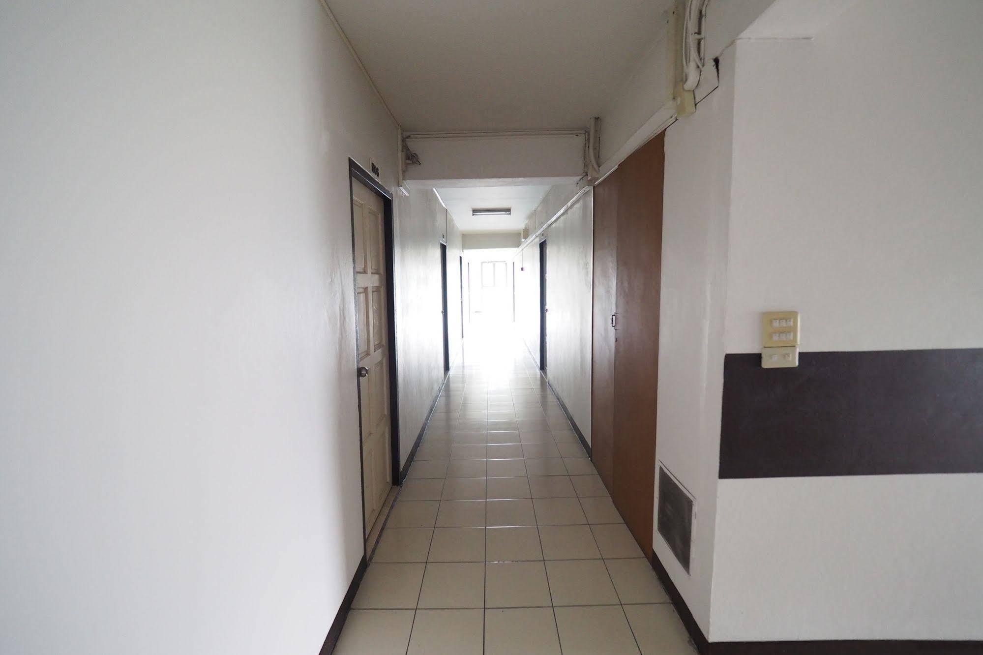 Living Naraa Place Bangkok Exterior foto